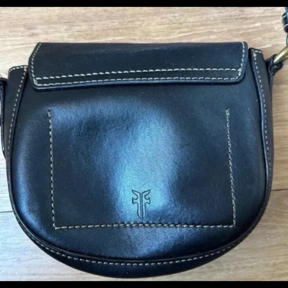 Frye Crossbody Saddlebag Purse - Picture 2 of 4